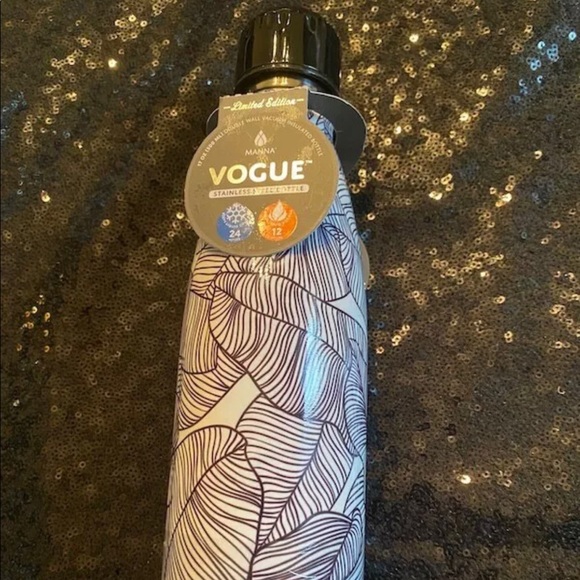 MannaVogue Stainless Steel Double Insulated Bottle - Picture 2 of 3